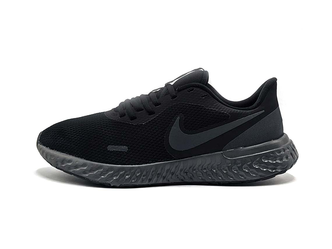Nike Revolution 5 â Replay