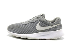 Nike Tanjun