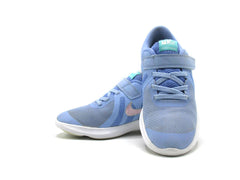 Nike Revolution 4