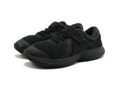 Nike Revolution 4