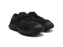Nike Revolution 4