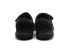 Nike Revolution 4