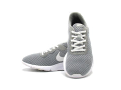 Nike Tanjun