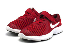 Nike Revolution 4