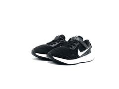 Nike Revolution 5