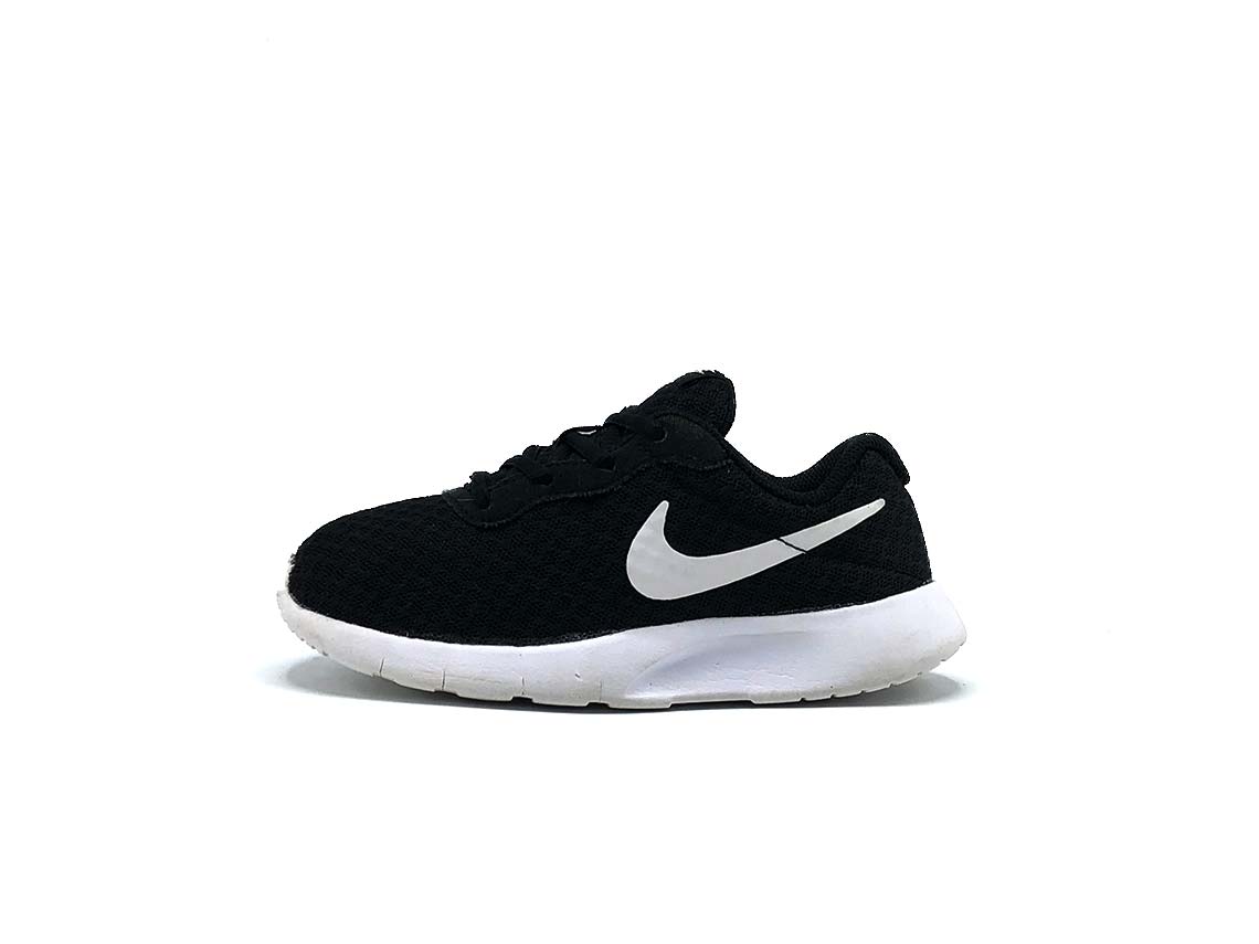 Nike Tanjun