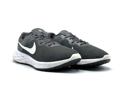 Nike Revolution 6
