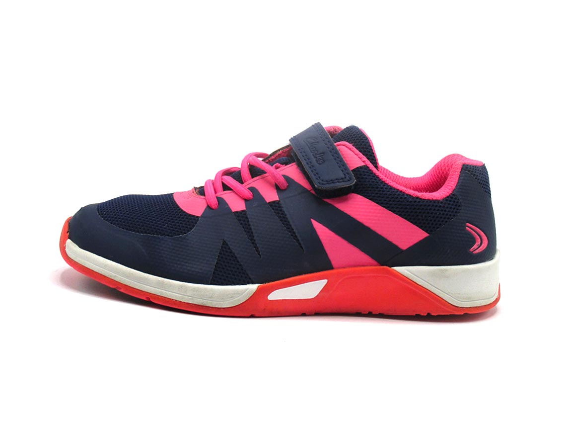 Girls Cica by Clarks Trainers Trace Star
