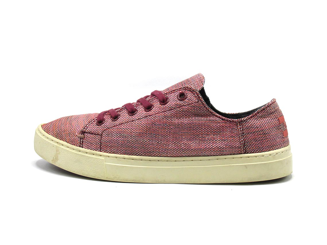 Toms