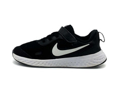 Nike Revolution 5