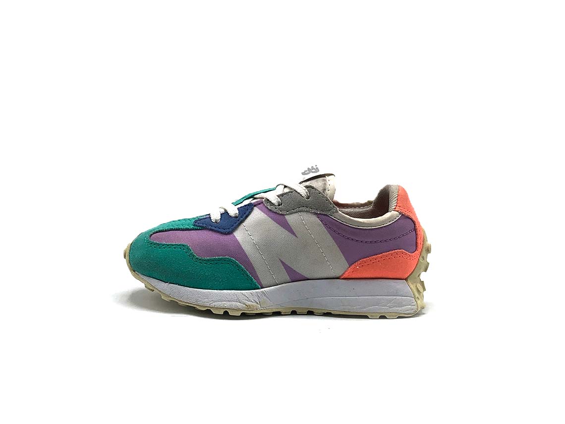 New Balance 327