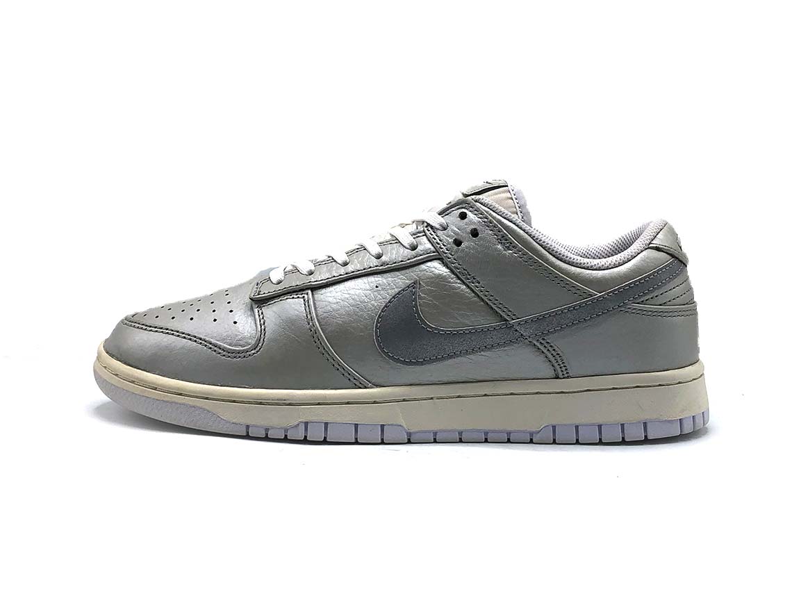 Nike Dunk Low Metallic Silver