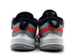 Nike Team Hustle D10