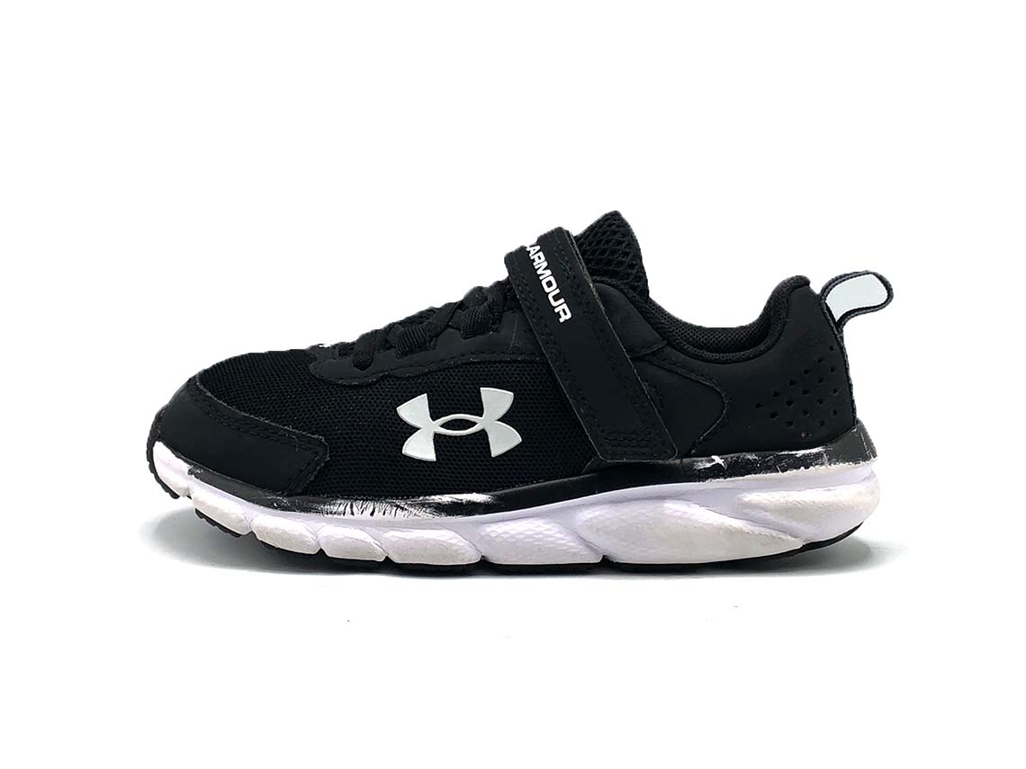 Under Armour Assert 9