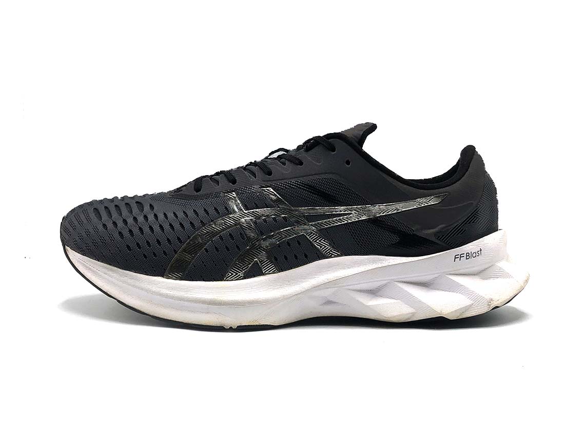 Asics Novablast Pure