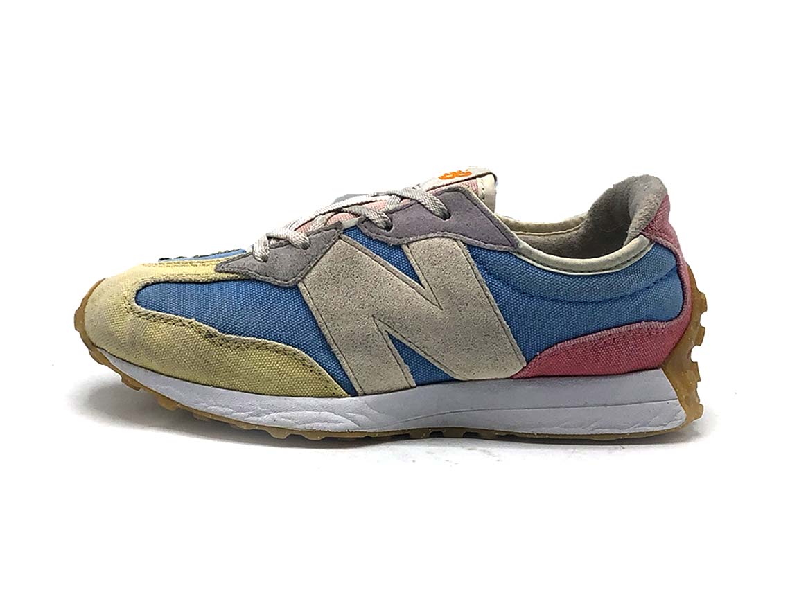 New Balance 327
