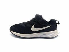 Nike Revolution 6