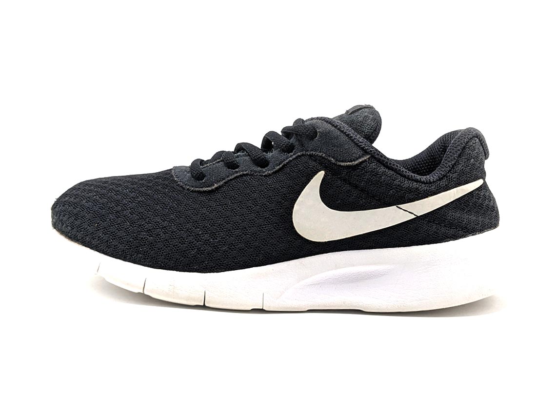 Nike Tanjun