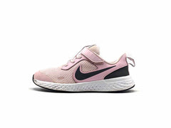 Nike Revolution 5