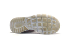 Nike Tanjun