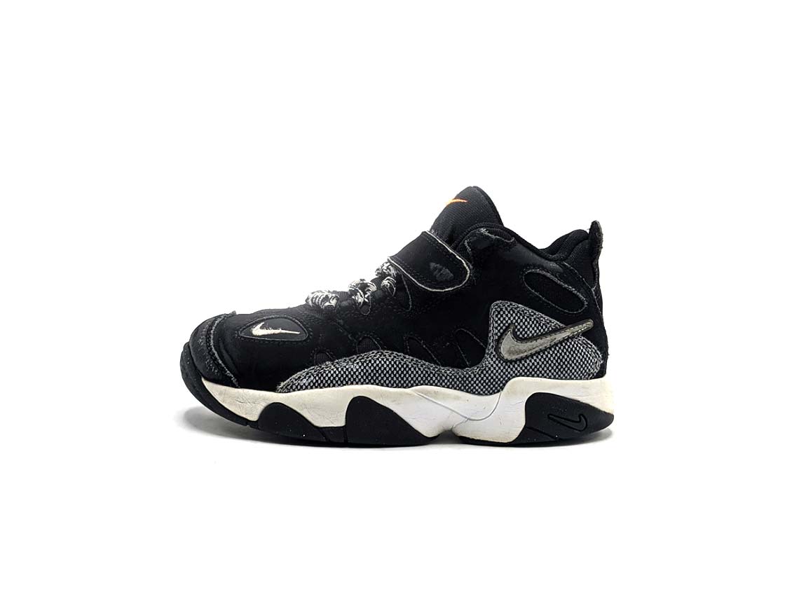 Nike Air Turf Raider