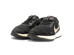 Nike Revolution 5