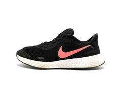 Nike Revolution 5