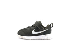 Nike Revolution 6