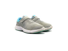 Nike Revolution 4