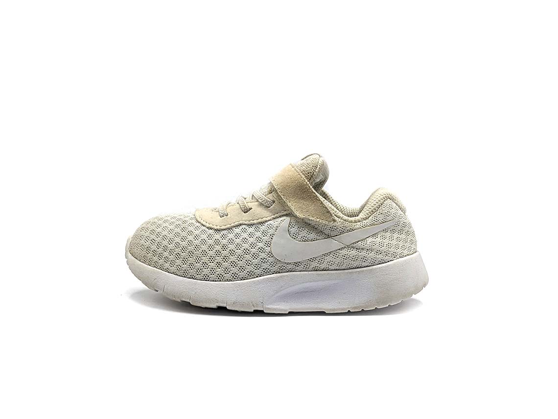 Nike Tanjun