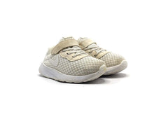 Nike Tanjun