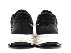 Nike Revolution 5