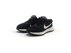 Nike Revolution 6