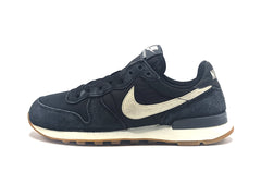 Nike Internationalist