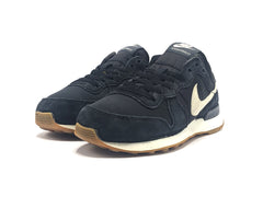 Nike Internationalist