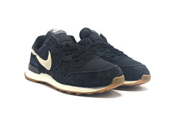 Nike Internationalist
