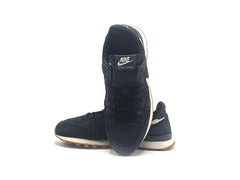Nike Internationalist