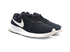 Nike Tanjun