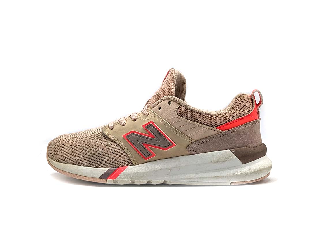 New Balance 009
