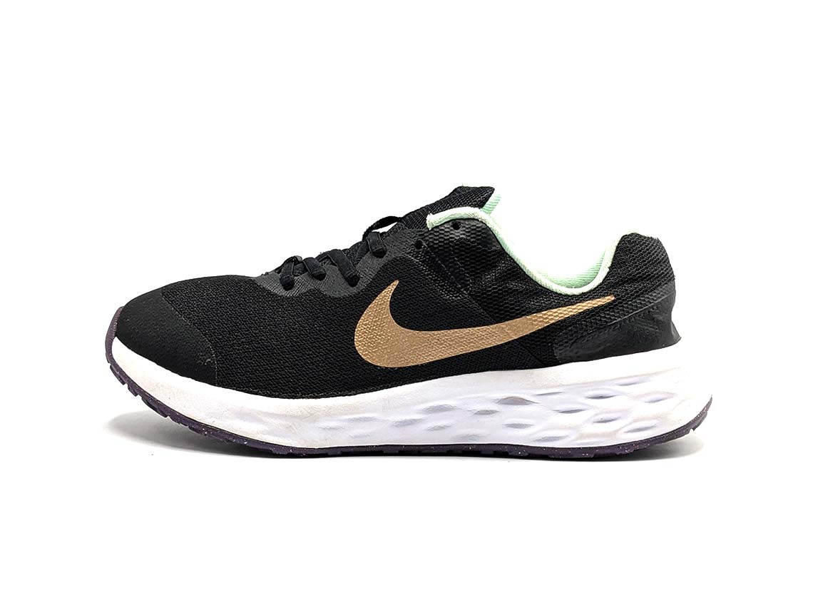 Nike Revolution 6