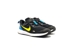 Nike Revolution 5