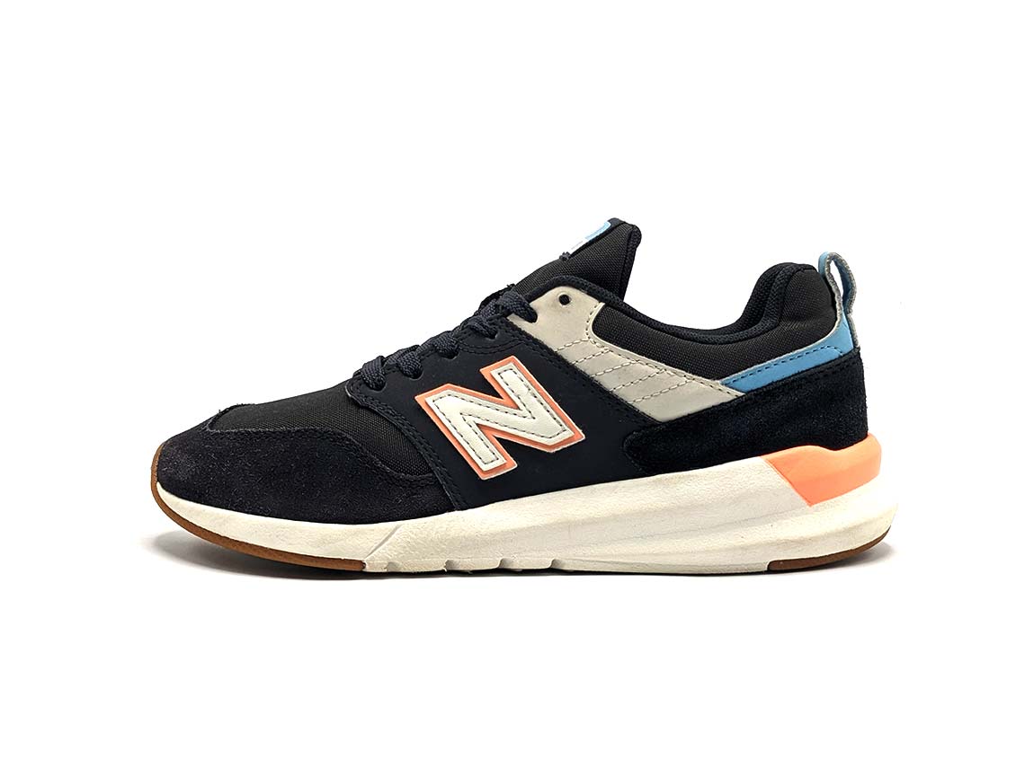New Balance 009 V1 Trainers
