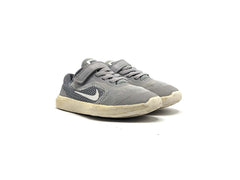 Nike Revolution 3