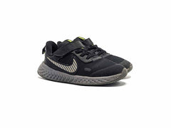 Nike Revolution 5