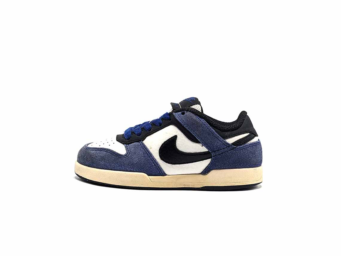 Nike Renzo