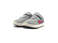 Nike Revolution 3
