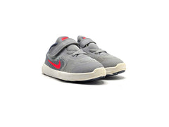 Nike Revolution 3
