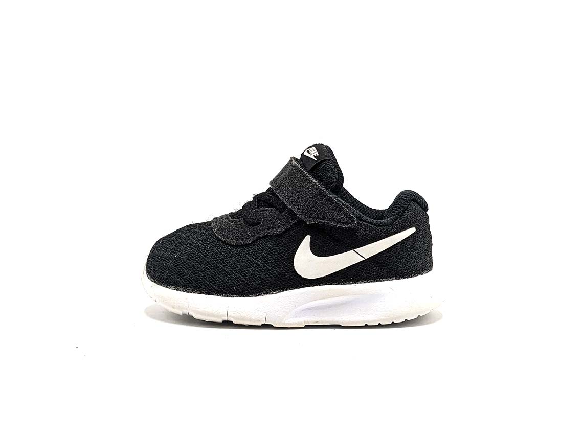 Nike Tanjun