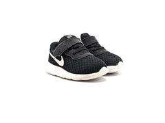 Nike Tanjun