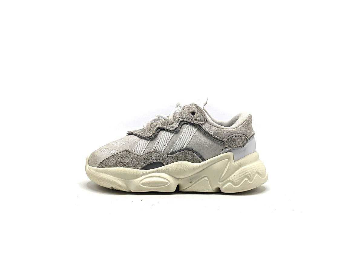Adidas OZWEEGO